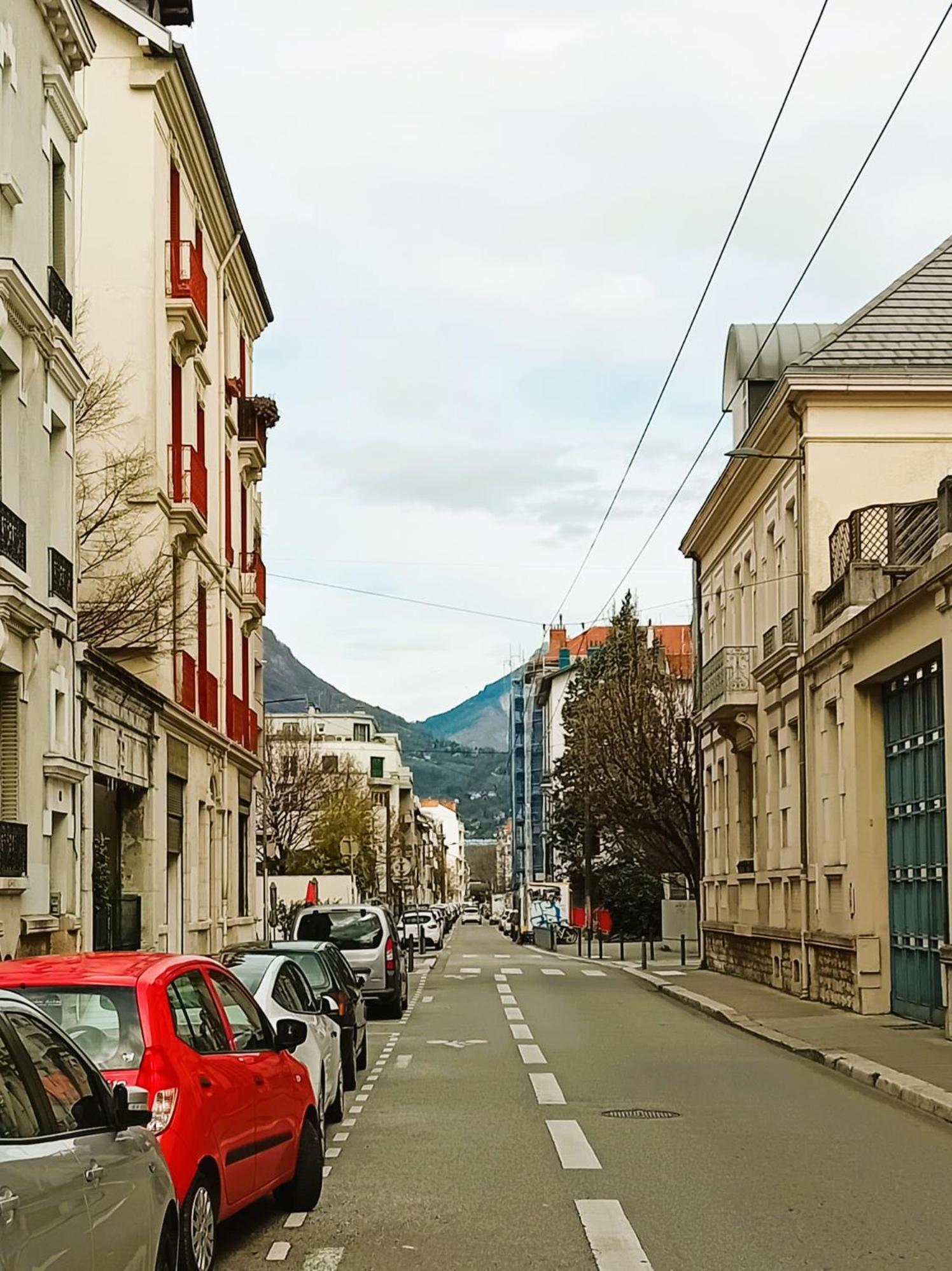 101 - Appart Renove Avec 1 Chambre Spacieuse - Tram Et Clinique Mutualiste A 1 Min Grenoble Ngoại thất bức ảnh